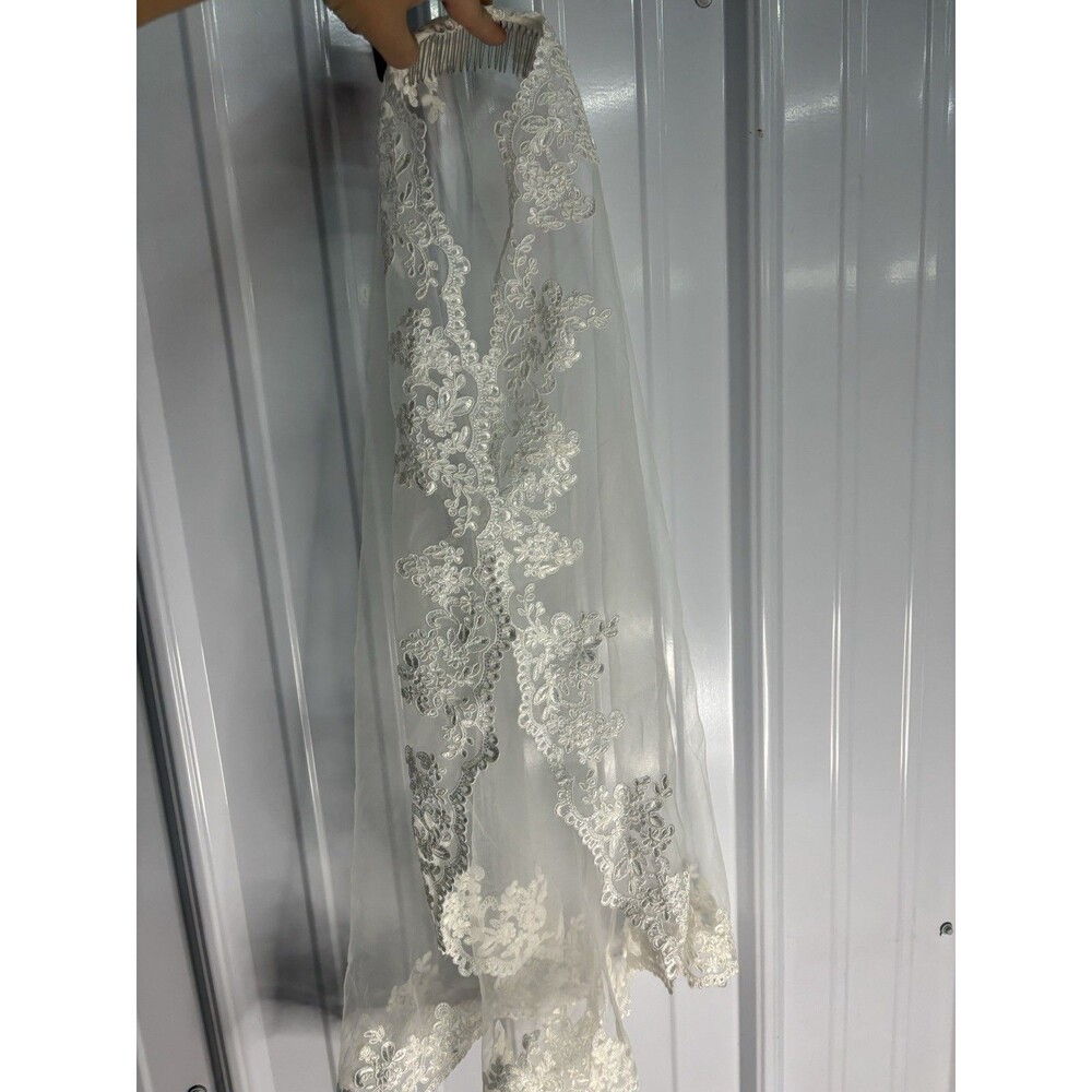 White Lace Wedding Veil 30in Short With Hair Comb New